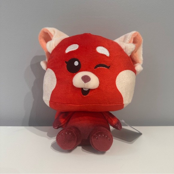 Disney’s Turning red panda plush - Picture 4 of 4